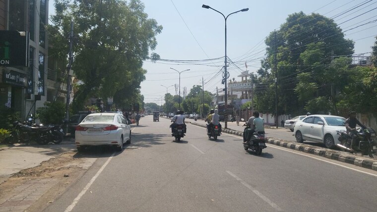  Parking, ghanshyam-palace-indira-nagar Commercial Shop 1200 Sq.Ft. In Indira Nagar Lucknow 10365109