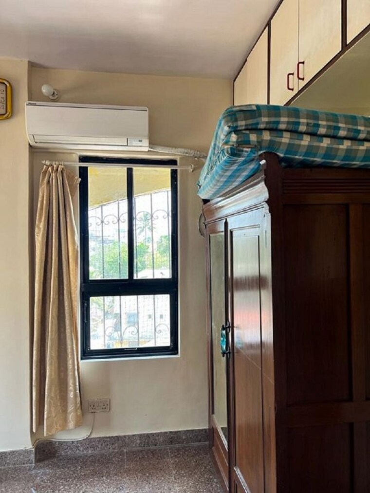 Room, bandra west 2 Bedroom 700 Sq.Ft. Apartment In Bandra West Mumbai 10365120