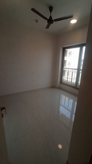 Room in 2 BHK Apartment at Lodha Bellagio, Powai – for Rent