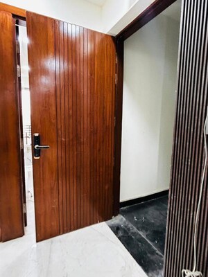 Furnished Amenities in 3 BHK Builder Floor at Green Fields Colony – for Rent