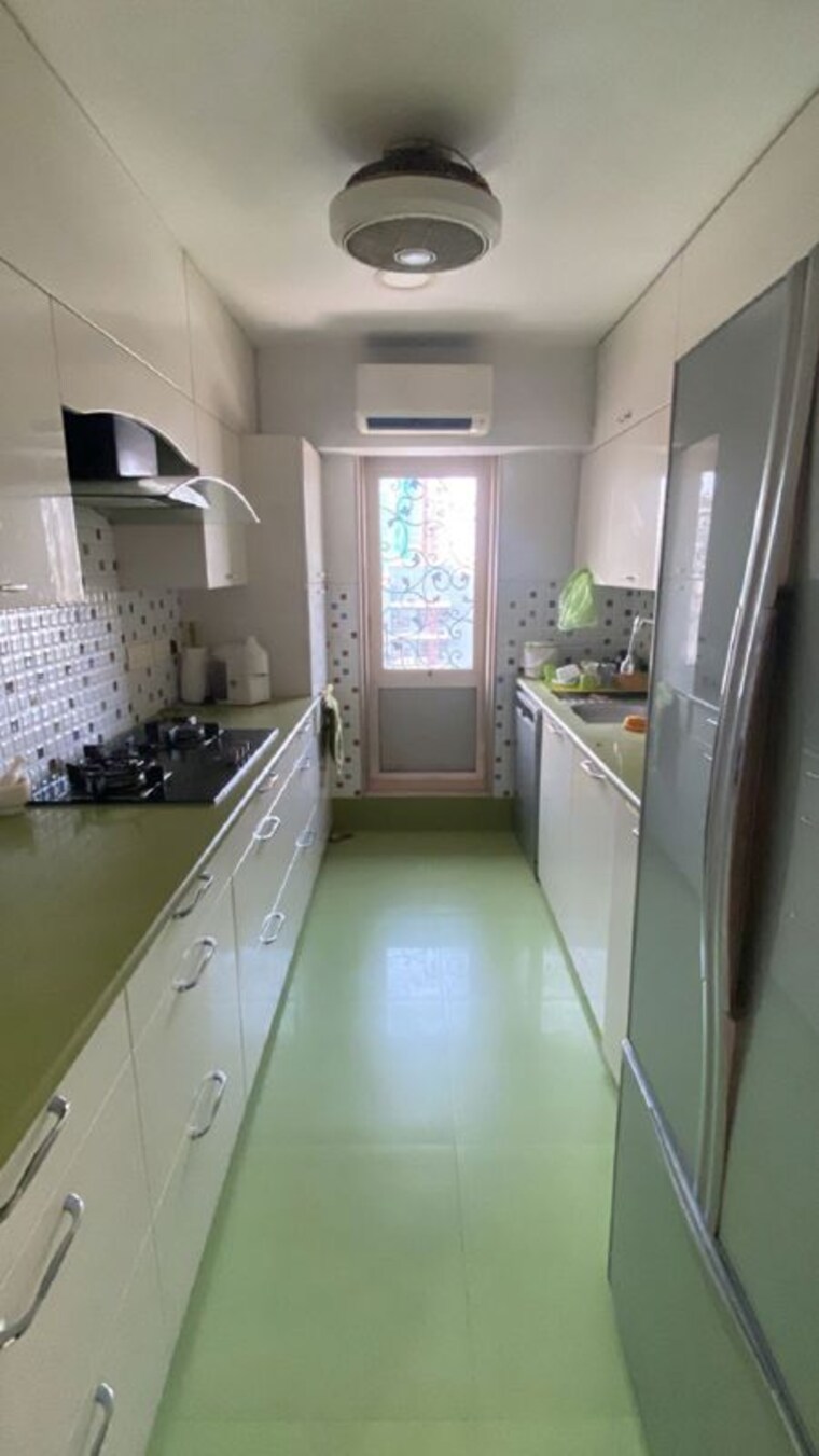 Kitchen, bandra west 1 Bedroom 500 Sq.Ft. Apartment In Bandra West Mumbai 10365151