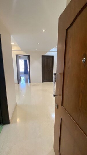 Room in 1 BHK Apartment at Bandra West – for Rent