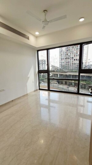 Room in 3 BHK Apartment at Lodha The Park Side, Worli – for Sale