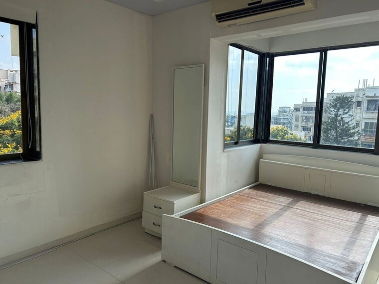 Bedroom, bandra west 1.5 Bedroom 500 Sq.Ft. Apartment In Bandra West Mumbai 10365187
