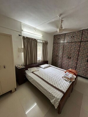 Bedroom in 1 BHK Apartment at Andheri West – for Rent