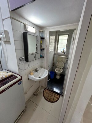 Team Area in 1 BHK Apartment at Andheri West – for Rent