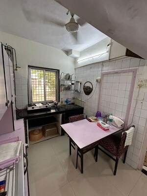 Team Area in 1 BHK Apartment at Andheri West – for Rent