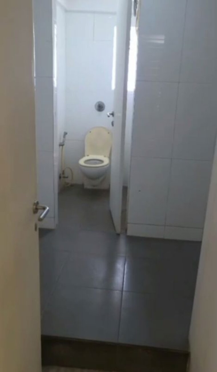 Bathroom, bajaj-bhavan Commercial Office Space 1175 Sq.Ft. In Nariman Point Mumbai 10365056