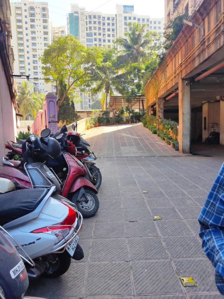  Parking, lokhandwala-galaxy 2 Bedroom 1350 Sq.Ft. Apartment In Byculla Mumbai 10365226