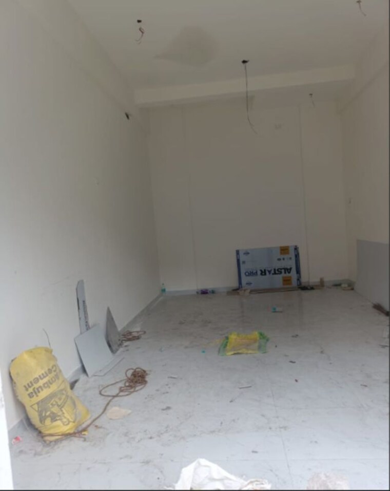 Exterior View, chowk Commercial Shop 256 Sq.Ft. In Chowk Lucknow 10350202