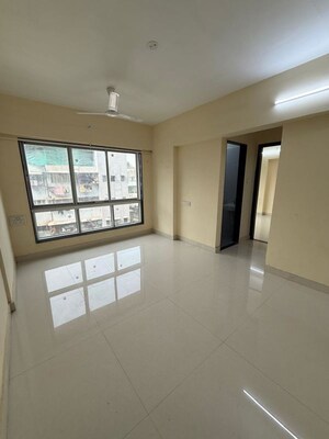 Room in 2 BHK Apartment at Golden Orchid, Santacruz East – for Rent