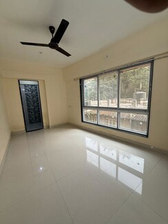 2 BHK Apartment For Rent in Golden Orchid