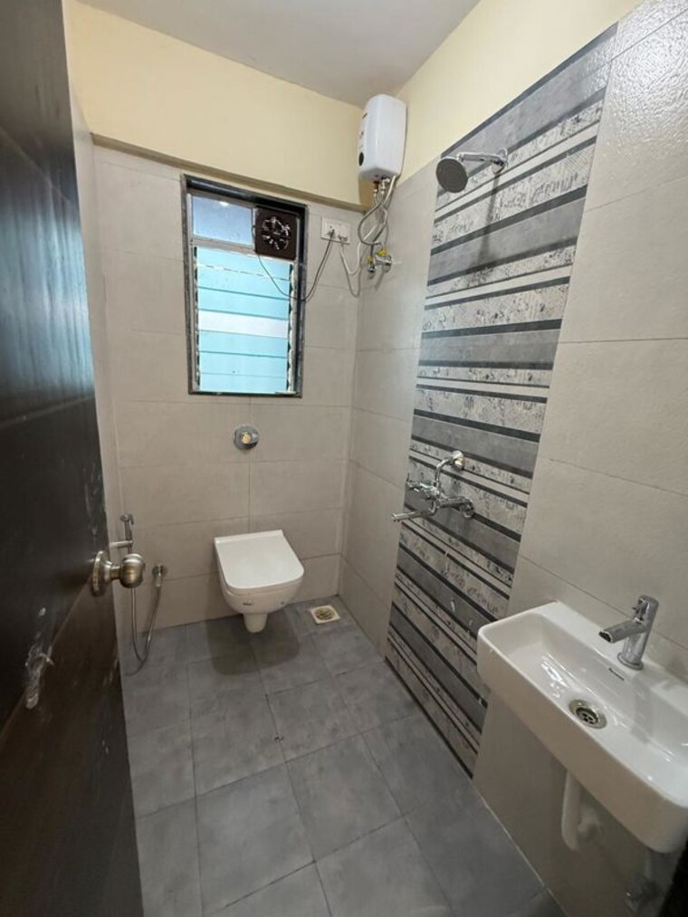 Bathroom, golden-orchid 2 Bedroom 1000 Sq.Ft. Apartment In Santacruz East Mumbai 10365404