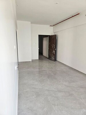 Room in 3 BHK Apartment at Sabari Mira, Chembur – for Rent