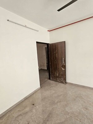 Room in 3 BHK Apartment at Sabari Mira, Chembur – for Rent