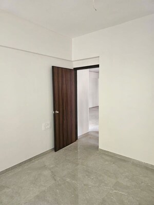 Room in 3 BHK Apartment at Sabari Mira, Chembur – for Rent