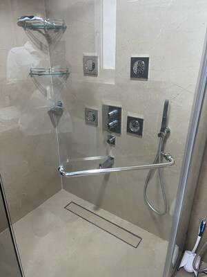 Bathroom in 5 BHK Apartment at Raheja Imperia, Worli – for Sale