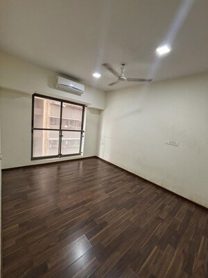 Room in 3 BHK Apartment at Alta Vista Phase I, Chembur – for Rent
