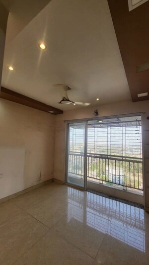 Room in 2 BHK Apartment at Bharat Ecovistas, Shilphata – for Rent