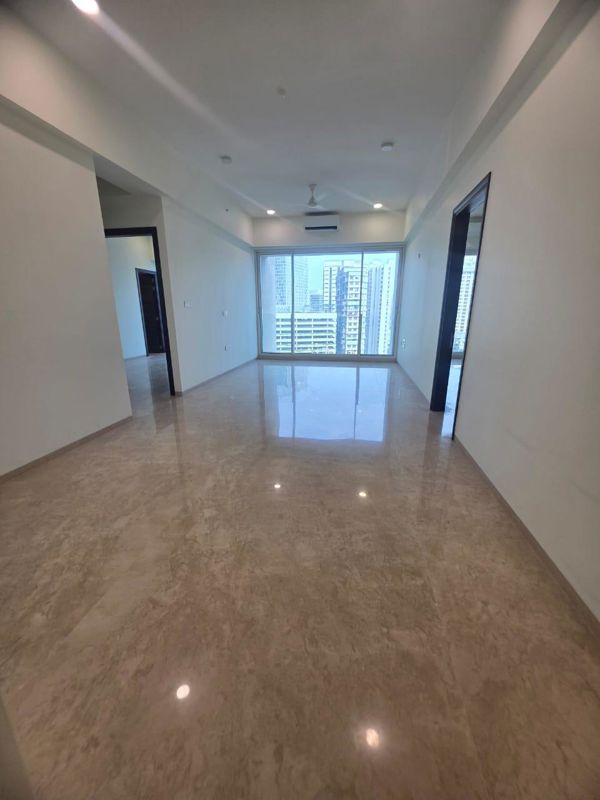 4 BHK + Servant Room,Extra Room Apartment For Sale in Raheja Imperia