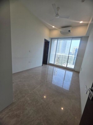 Room in 4 BHK Apartment at Raheja Imperia, Worli – for Sale