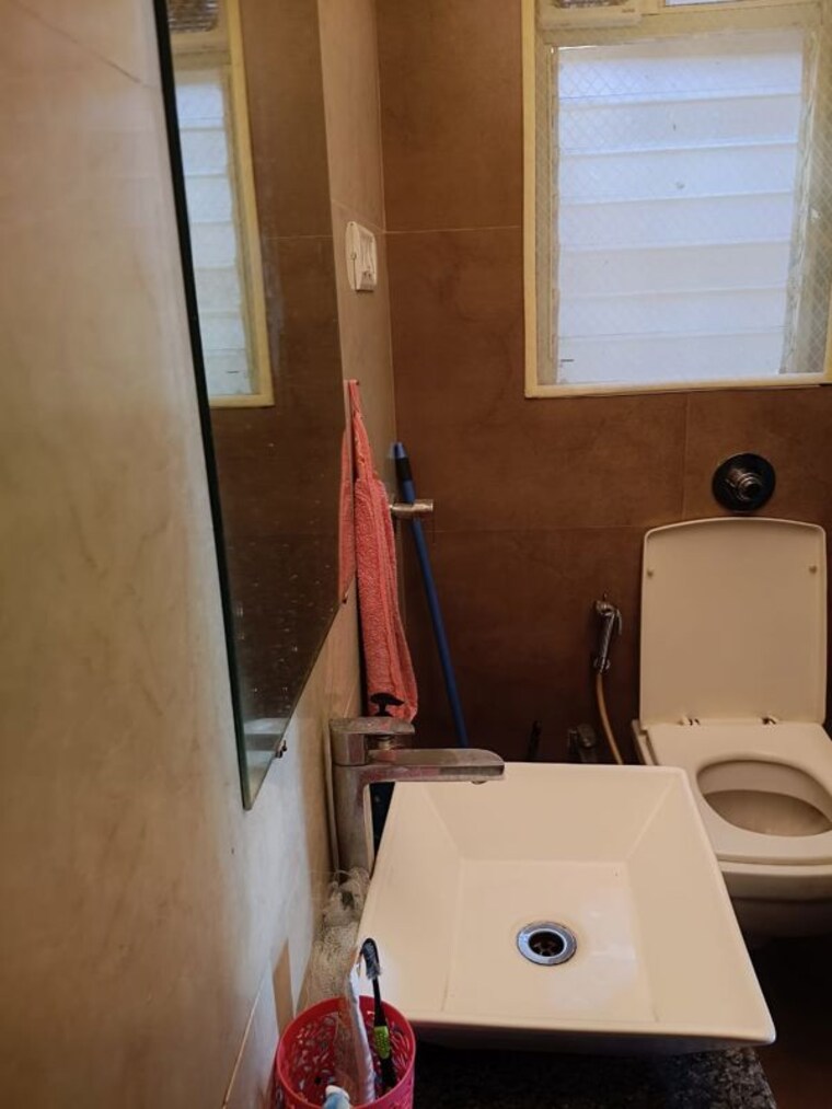 Bathroom, veena-serenity 3 Bedroom 800 Sq.Ft. Apartment In Chembur Mumbai 10365439