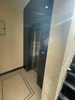 Building Lobby in 4 BHK Builder Floor at Dlf Phase ii – for Sale
