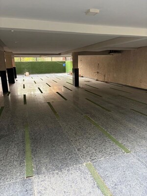 Parking in 4 BHK Builder Floor at Dlf Phase ii – for Sale