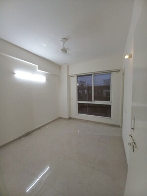 Room in 2 BHK Apartment at Signature The Millennia 2, Sector 37d – for Rent
