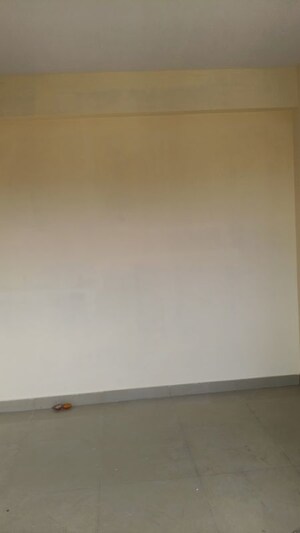 Room in 2 BHK Apartment at Adore Happy Homes Grand, Sector 85 – for Sale