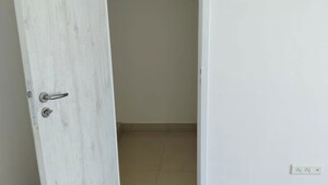 Room in 3 BHK Apartment at Goyal Lakshchandi Heights, Goregaon East – for Rent