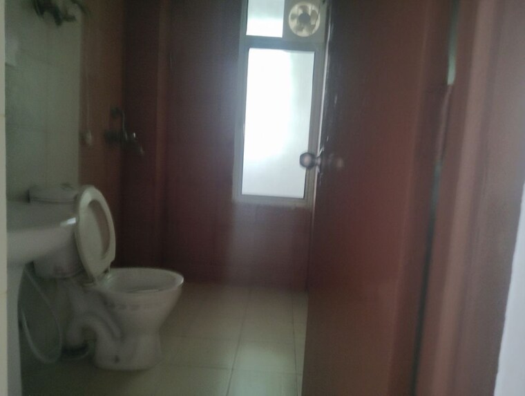 Bathroom, mahagun-my-woods 3 Bedroom 1235 Sq.Ft. Apartment In Sector 16c Greater Noida Greater Noida 10365496