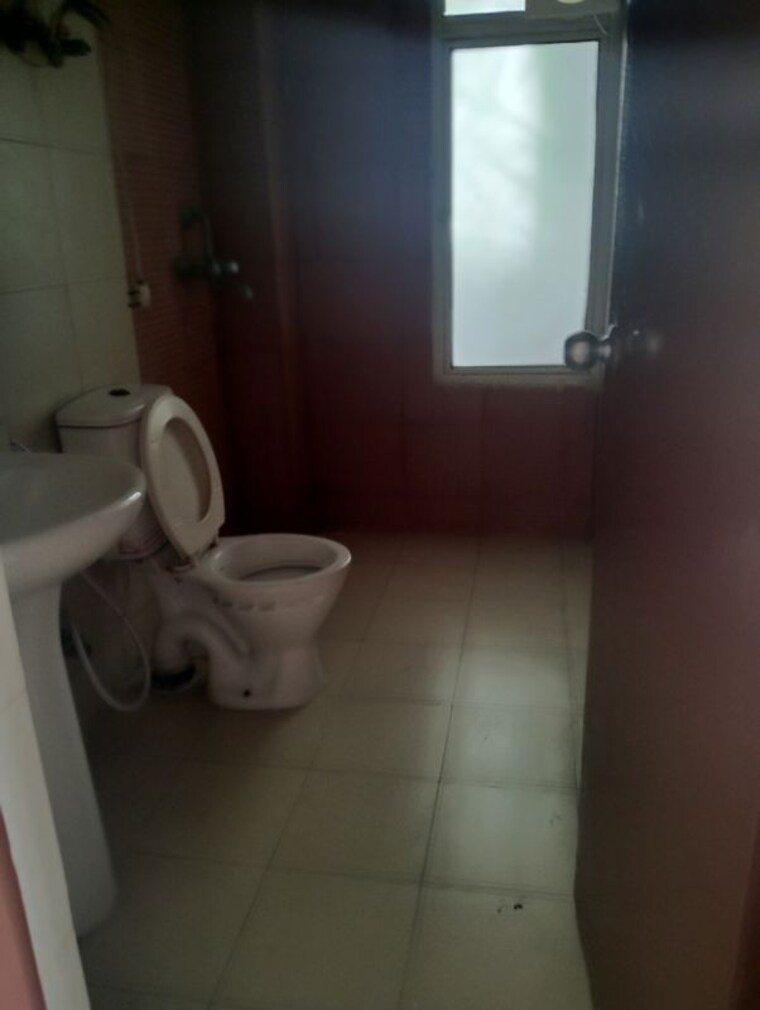 Bathroom, mahagun-my-woods 3 Bedroom 1235 Sq.Ft. Apartment In Sector 16c Greater Noida Greater Noida 10365496