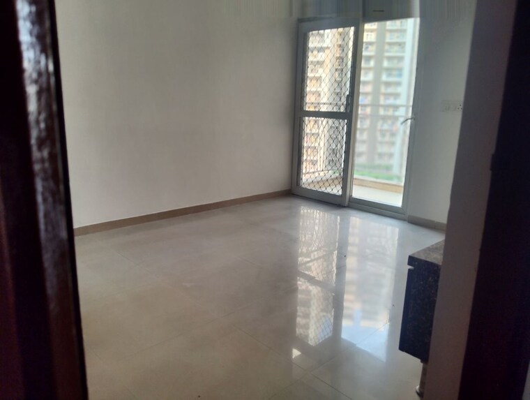 Room, mahagun-my-woods 3 Bedroom 1235 Sq.Ft. Apartment In Sector 16c Greater Noida Greater Noida 10365496