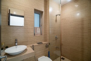 Bathroom in 3 BHK Apartment at Oberoi Exquisite Goregaon, Goregaon East – for Sale