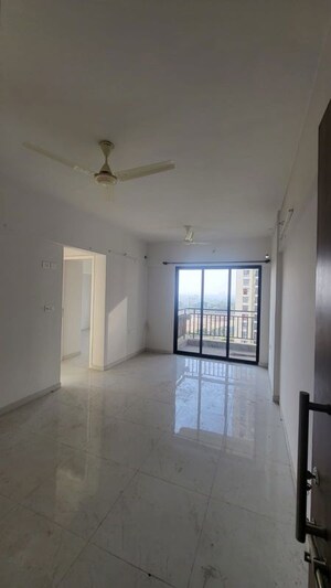 Room in 1 BHK Apartment at Runwal Gardens, Dombivli East – for Rent