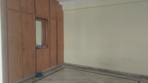 Room in 3 BHK Apartment at Jubilee Hills – for Rent