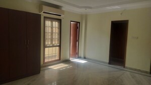 Room in 3 BHK Apartment at Jubilee Hills – for Rent