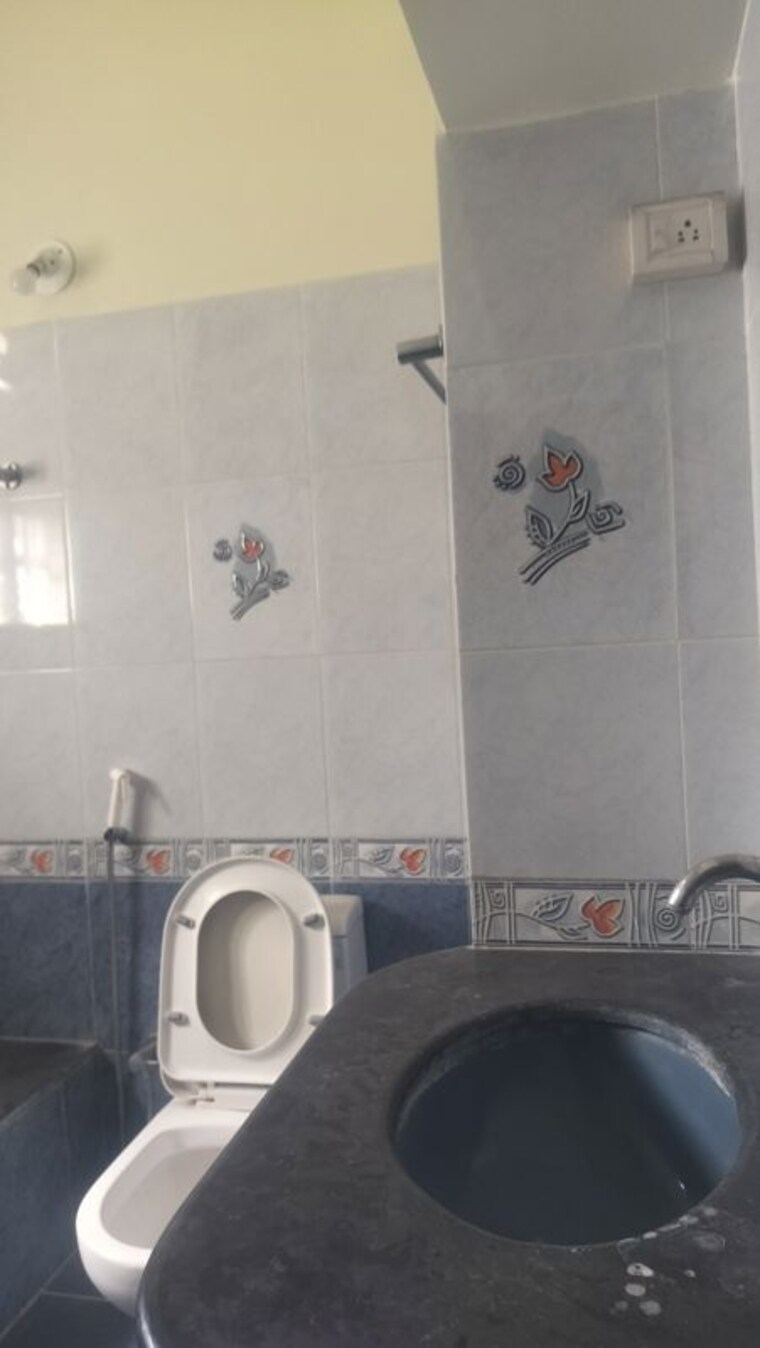 Bathroom, jubilee hills 3 Bedroom 2800 Sq.Ft. Apartment In Jubilee Hills Hyderabad 10365519