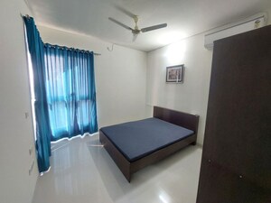 Team Area in 3 BHK Apartment at Laxmi Nagar – for Rent