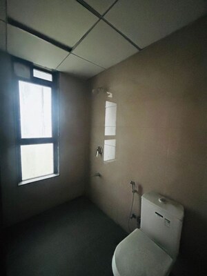 Room in 3 BHK Apartment at Kalpataru Vista, Sector 128 – for Rent