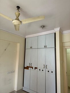 2 BHK + Store Room Apartment For Rent in Raheja Sherwood