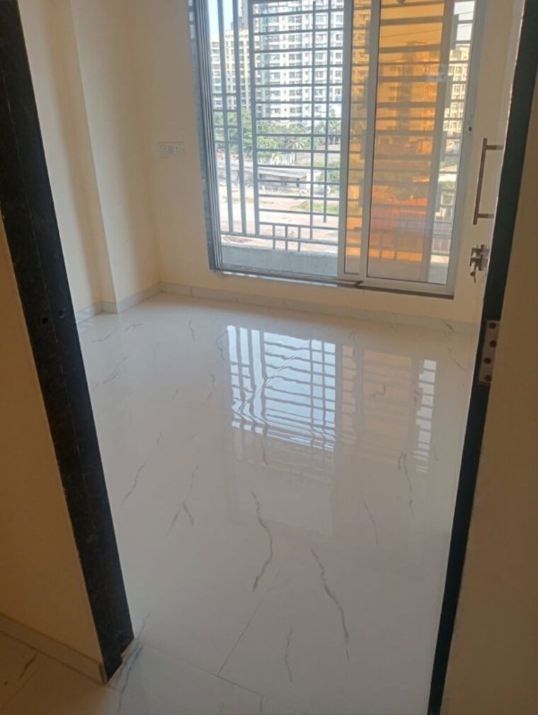 Room, safa-complex 2 Bedroom 980 Sq.Ft. Apartment In Shilphata Thane 10365568