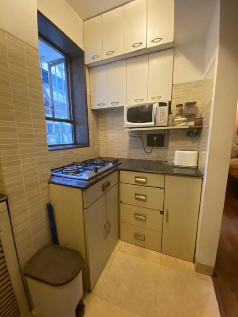 Kitchen, bandra west 2 Bedroom 700 Sq.Ft. Apartment In Bandra West Mumbai 10365325