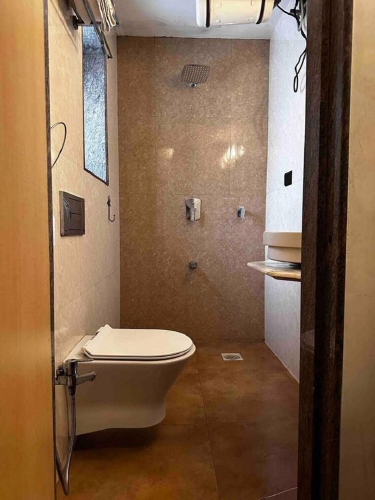 Washroom, bandra west 2 Bedroom 700 Sq.Ft. Apartment In Bandra West Mumbai 10365325