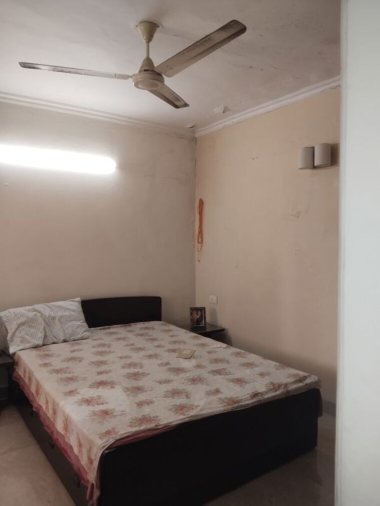 Bedroom, sarita vihar 3.5 Bedroom 2000 Sq.Ft. Builder Floor In Sarita Vihar Delhi 10365563