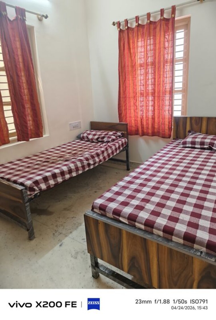 Bedroom, high grounds Pg For Boys In High Grounds 10365565