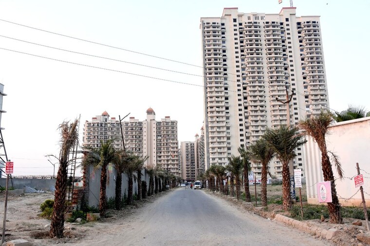 Exterior View, ansal-royal-heritage 3 Bedroom 1500 Sq.Ft. Apartment In Sector 70 Faridabad 10365571