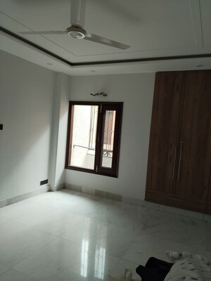 Room in 4 BHK Builder Floor at Jasola – for Sale