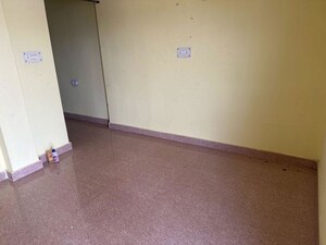 Room in 2 BHK Apartment at Beliaghata – for Rent